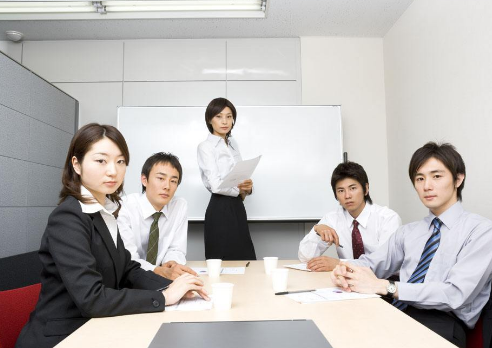 關(guān)于企業(yè)培訓(xùn)師和企業(yè)培訓(xùn)課程的一些心得體會(huì)