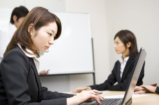 企業(yè)培訓(xùn)管理系統(tǒng)軟件有哪些高性價比功能